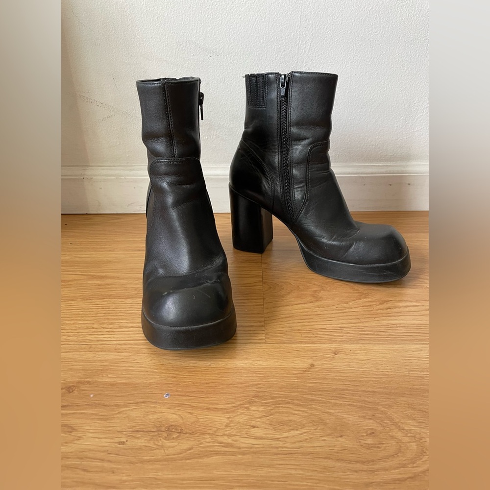Steve Madden Platform Boots